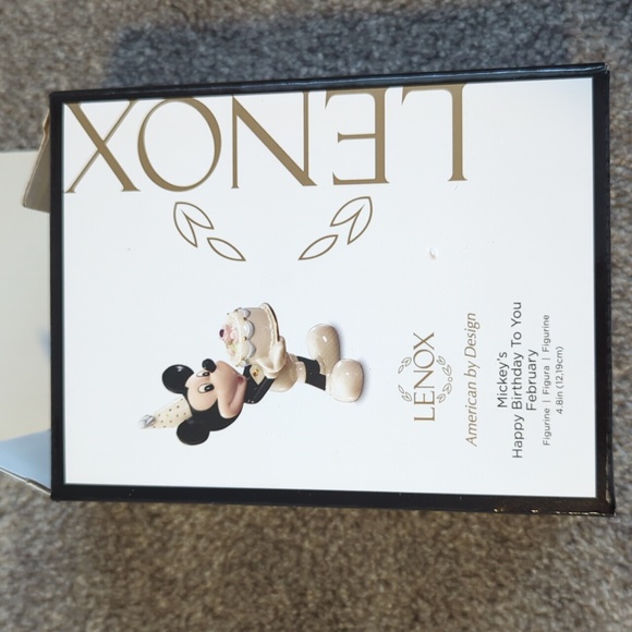 Lenox Mickey February birthday figurine - Picture 4 of 5